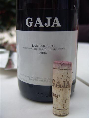 gaia-gaja-wine-lunch-bottle-and-long-cork.JPG