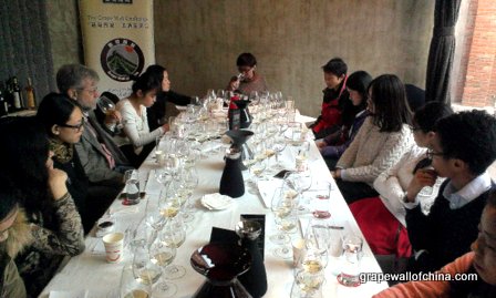 grape wall challenge 2013 at temple restaurant beijing china (8)